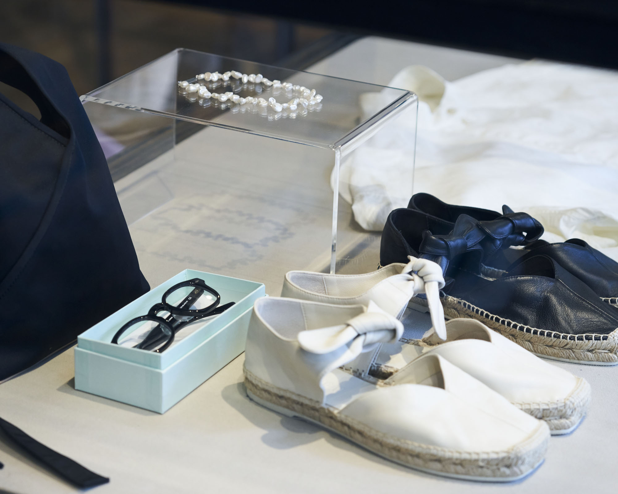 WOMENS FASHION GOODS PICK UP!