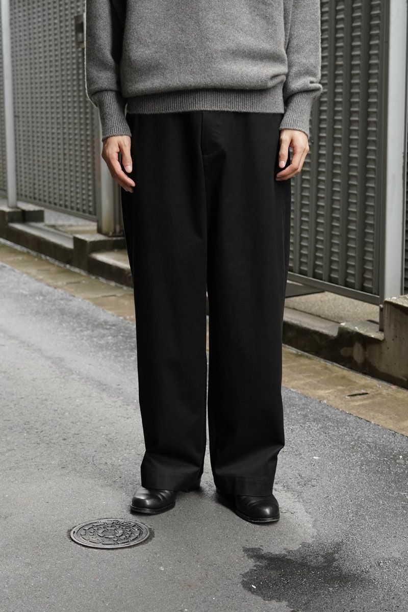NO TUCK CHINO TROUSERS[BLACK] | 1LDK (ワンエルディーケー) 公式サイト