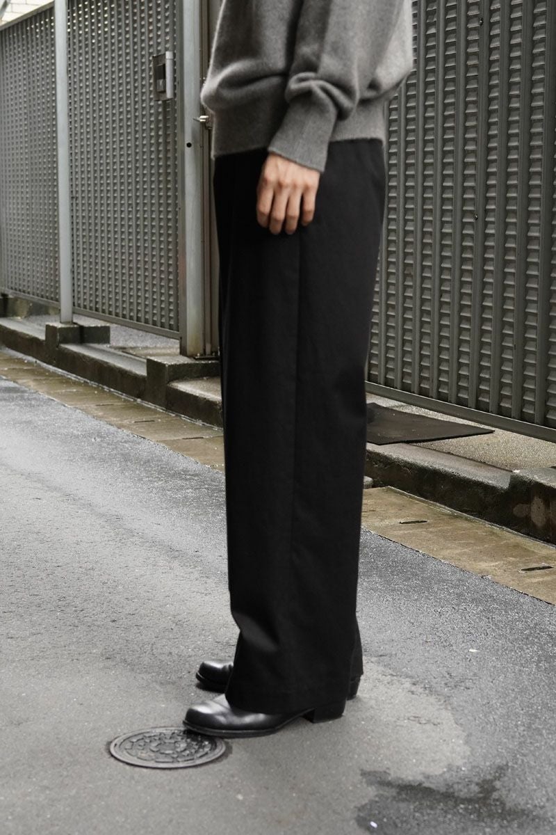 NO TUCK CHINO TROUSERS[BLACK] | 1LDK (ワンエルディーケー) 公式サイト