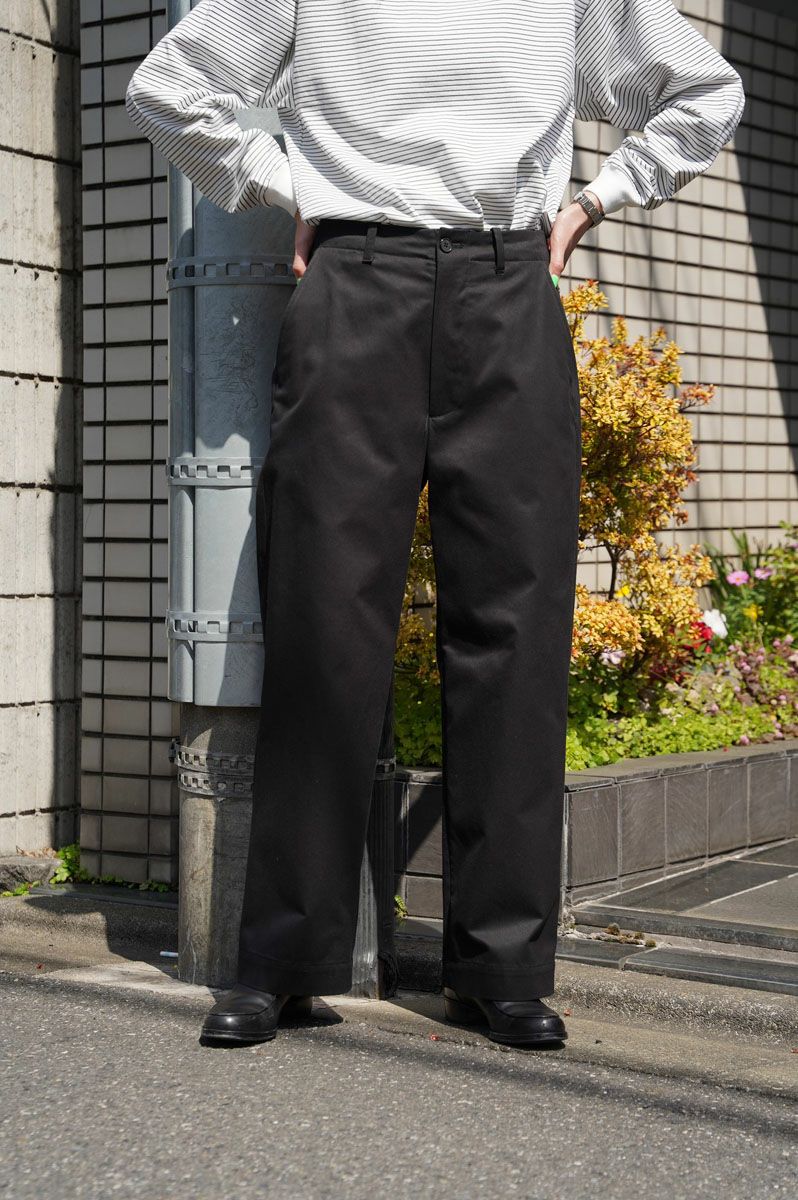 NO TUCK CHINO TROUSERS[BLACK] | 1LDK (ワンエルディーケー) 公式サイト