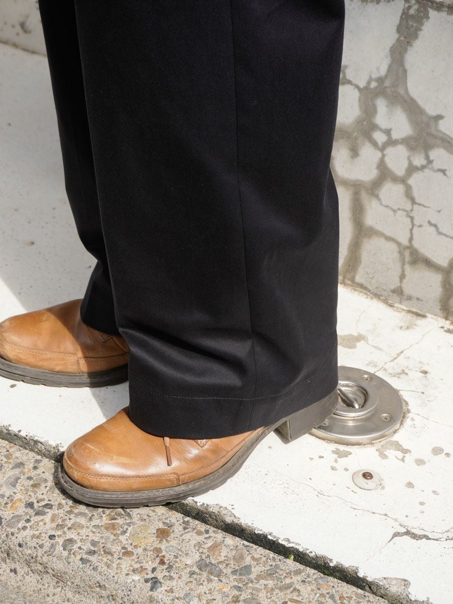 NO TUCK CHINO TROUSERS[NAVY] | 1LDK (ワンエルディーケー) 公式サイト