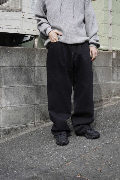 1TUCK BAGGY DENIM BIO[BLACK] | 1LDK (ワンエルディーケー) 公式サイト