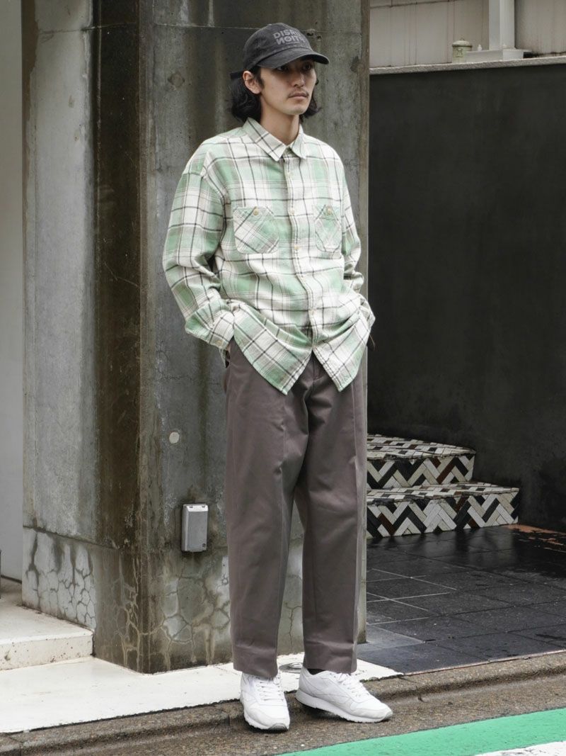 ONE TUCK CHINO TROUSERS[CHARCOAL] | 1LDK (ワンエルディーケー) 公式