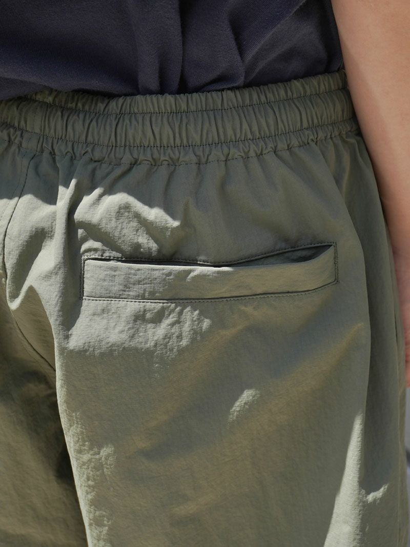 NYLON SHORTS[OLIVE] | 1LDK (ワンエルディーケー) 公式サイト