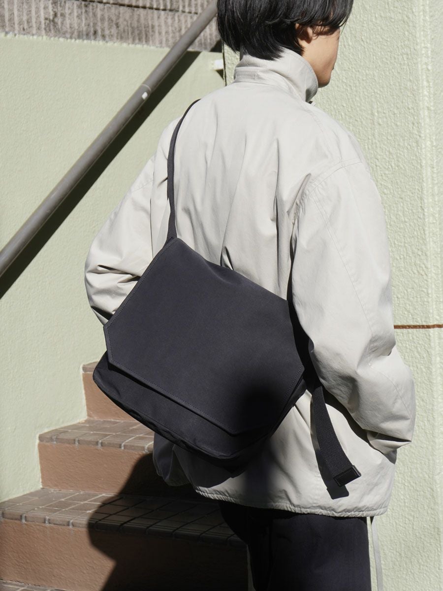 flap shoulder small[BLACK] | 1LDK (ワンエルディーケー) 公式サイト
