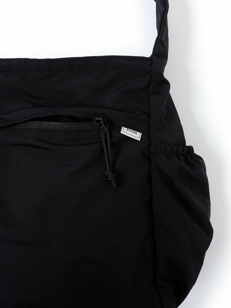 BIG NYLON SHOULDER BAG[BLACK] | 1LDK (ワンエルディーケー) 公式サイト