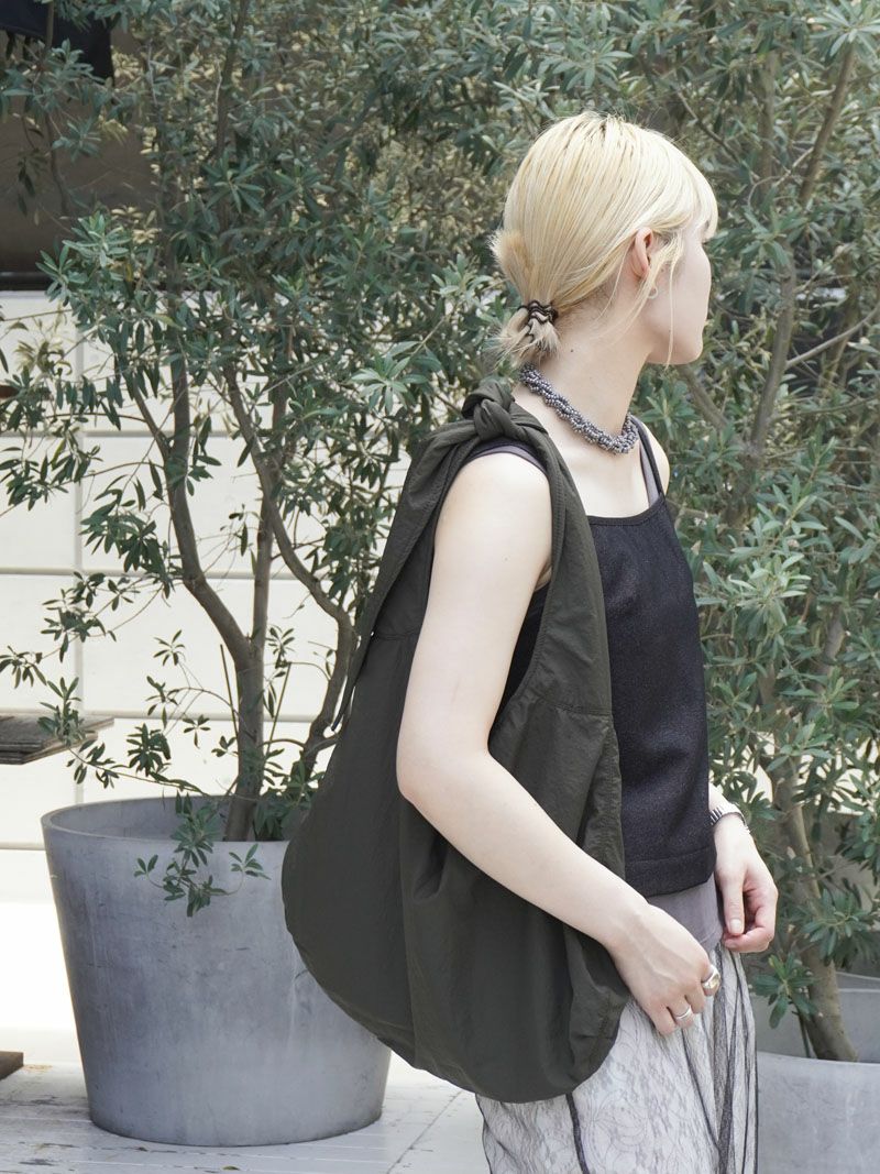 KNOTTED NYLON SHOULDER BAG[OLIVE] | 1LDK (ワンエルディーケー) 公式