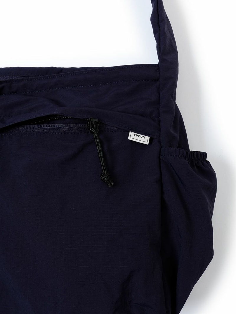 BIG NYLON SHOULDER BAG[NAVY] | 1LDK (ワンエルディーケー) 公式サイト