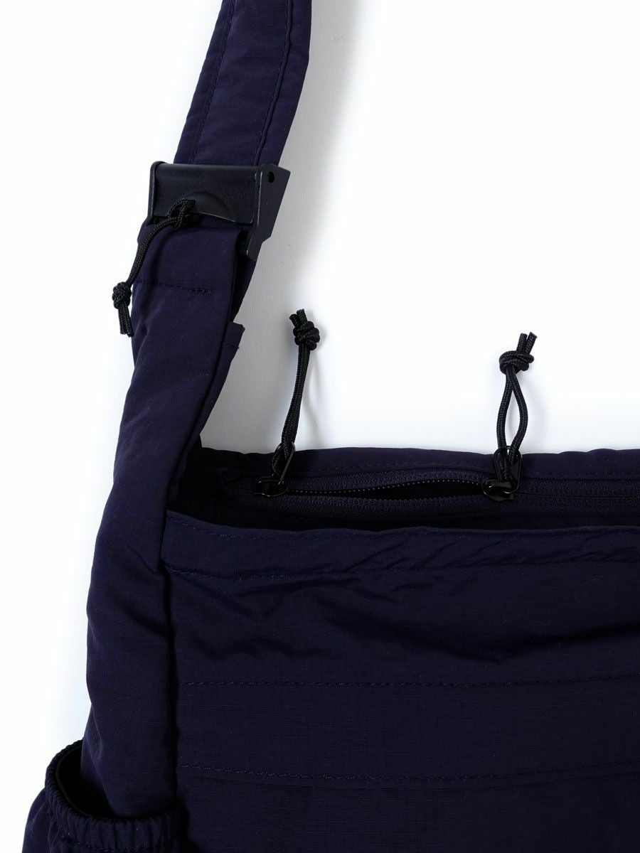BIG NYLON SHOULDER BAG[NAVY] | 1LDK (ワンエルディーケー) 公式サイト