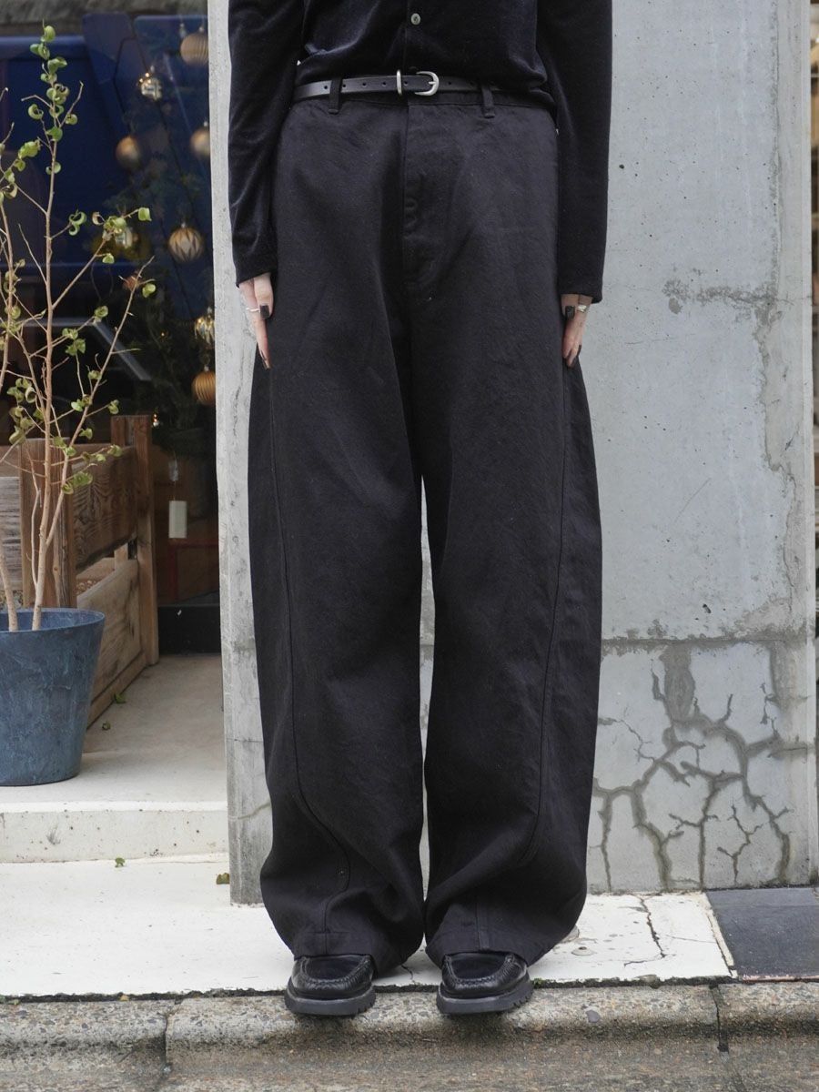 DENIM CURVE PANTS[BLACK] | 1LDK (ワンエルディーケー) 公式サイト