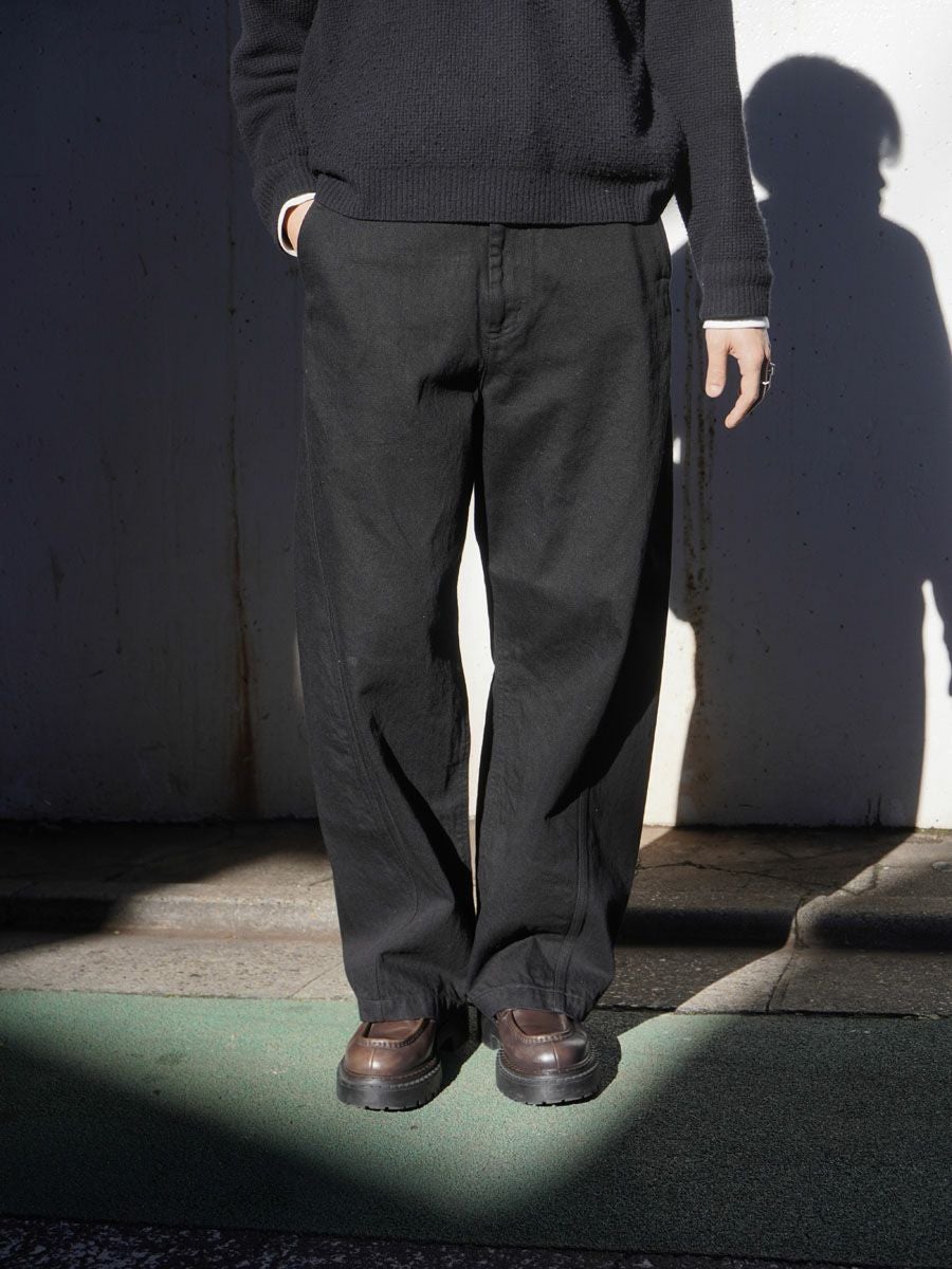 DENIM CURVE PANTS[BLACK] | 1LDK (ワンエルディーケー) 公式サイト