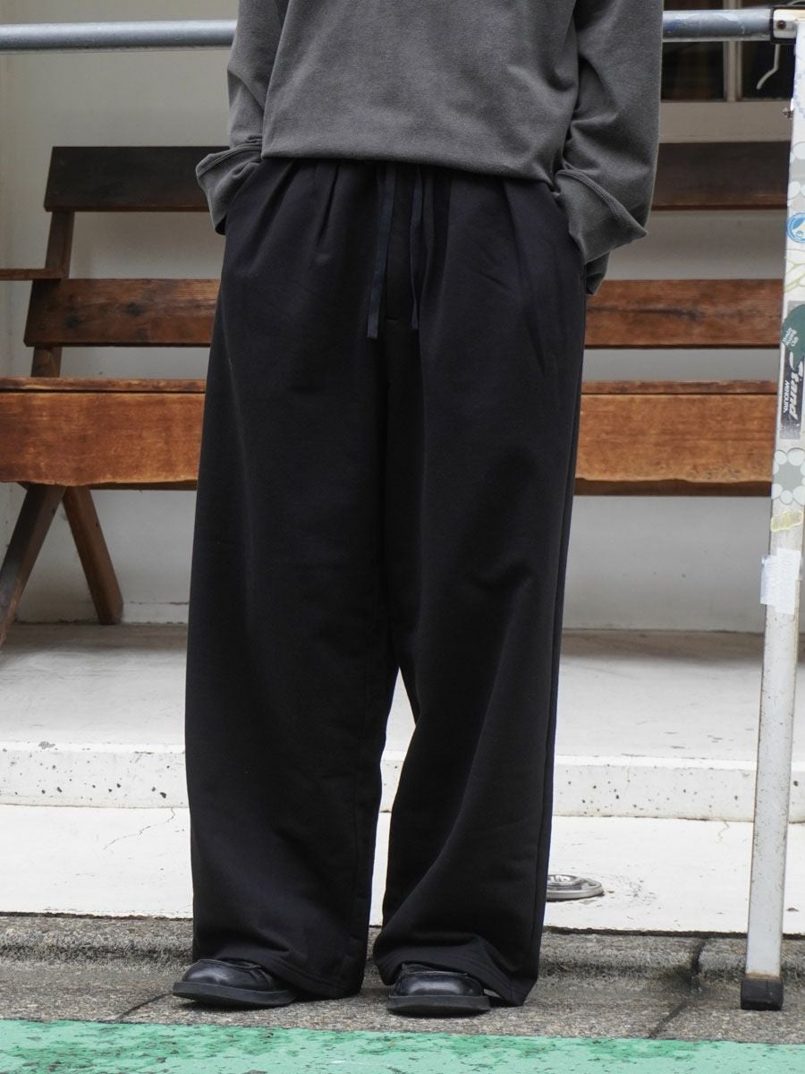 2TUCK SWEAT PANTS[BLACK] | 1LDK (ワンエルディーケー) 公式サイト
