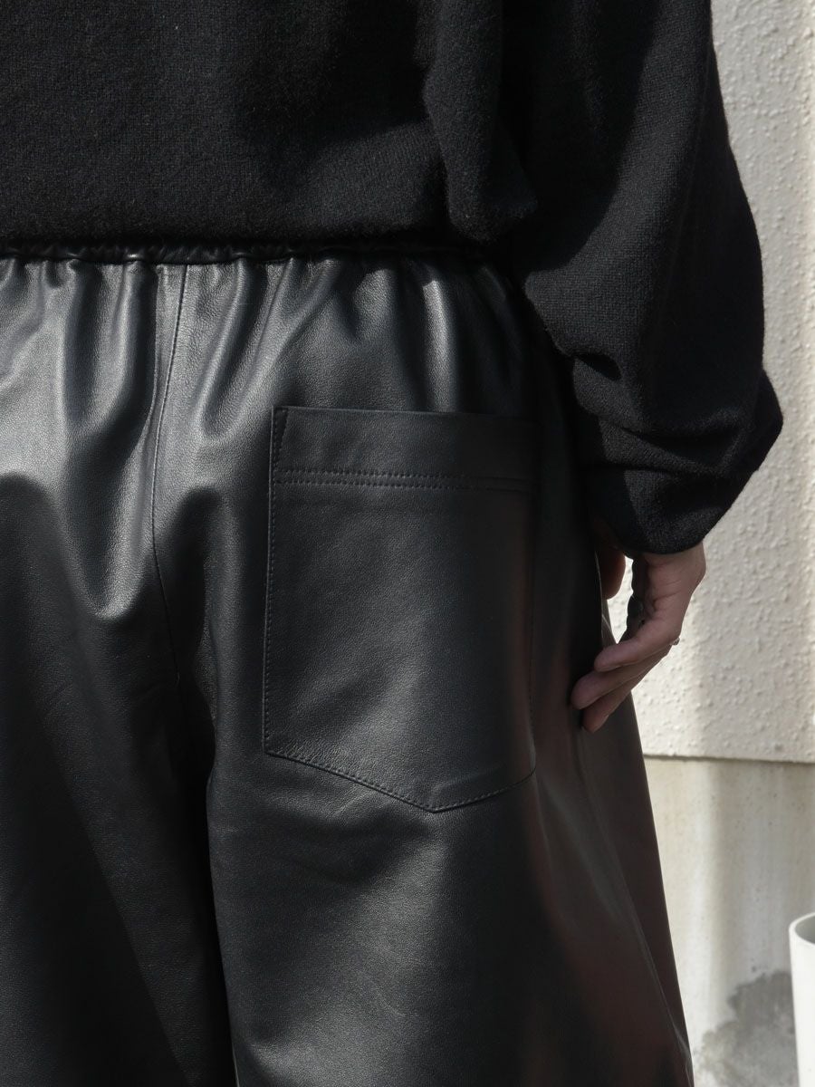 LEATHER EASY SHORTS[BLACK] | 1LDK (ワンエルディーケー) 公式サイト