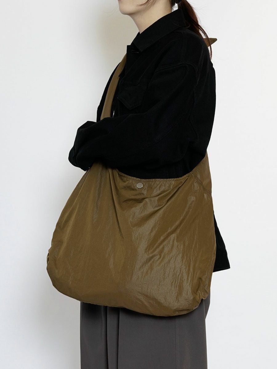 バッグ kkk KNOTTED LEATHER LIKE NYLON SHOULDER BAG[KAHKI BROWN] | 1LDK (ワン