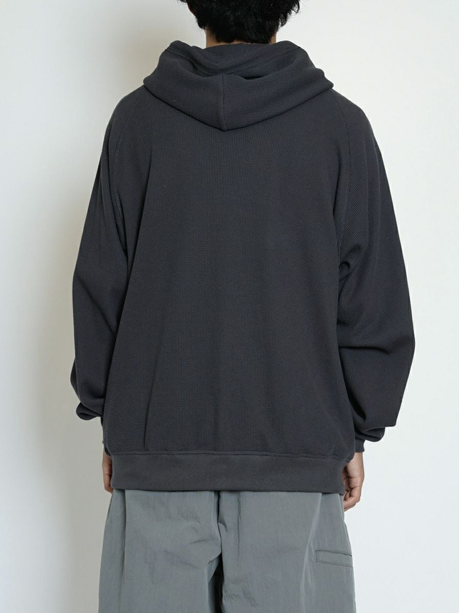 WAFFLE ZIP HOODIE[CHARCOAL] | 1LDK (ワンエルディーケー) 公式サイト