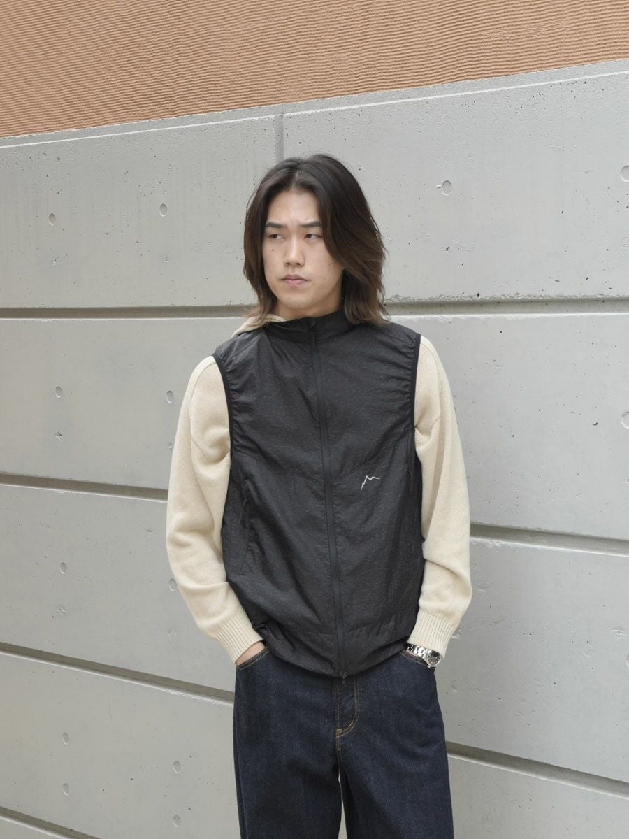 universal products ベスト　1ldk ネイビー UNIVERSAL PRODUCTS.(ユニバーサル プロダクツ)｜【MEN】QUILT DOWN
