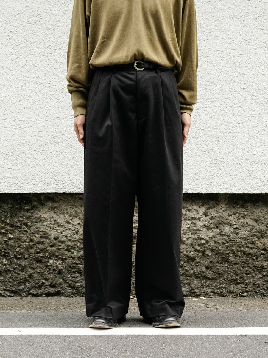 美品 2TUCK WIDE CHINO TROUSERS BLACK サイズ3 2TUCK WIDE CHINO TROUSERS[BLACK] | 1LDK (ワンエルディーケー) 公式