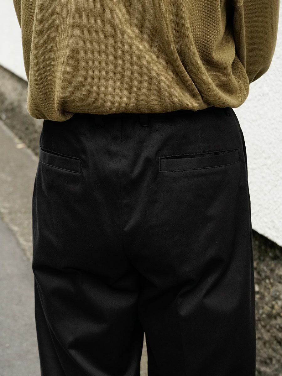 美品 2TUCK WIDE CHINO TROUSERS BLACK サイズ3 2TUCK WIDE CHINO TROUSERS[BLACK] | 1LDK (ワンエルディーケー) 公式