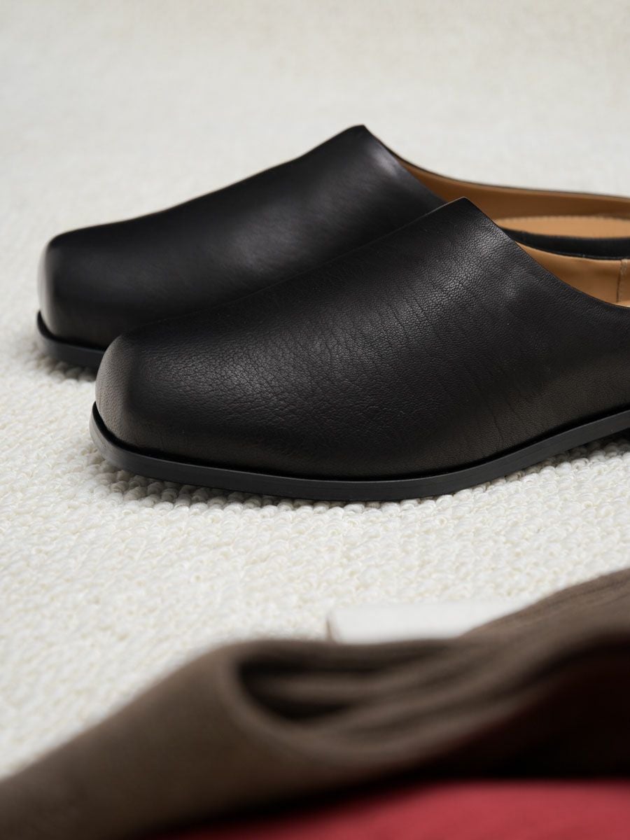 HANNES MULE[BLACK] | 1LDK (ワンエルディーケー) 公式サイト
