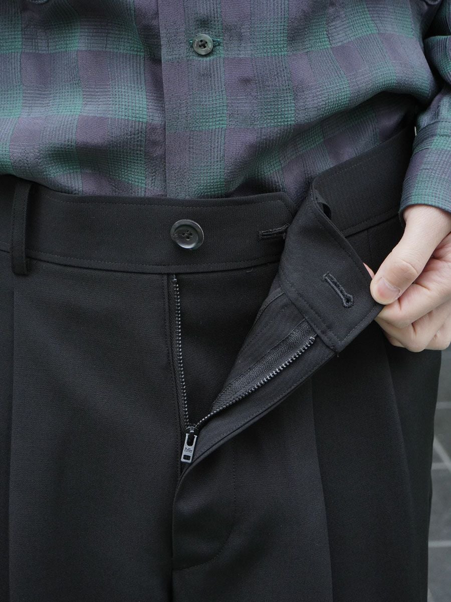 MENS】THE SLACKS BELTED 2 TUCK[BLACK] | 1LDK (ワンエルディーケー