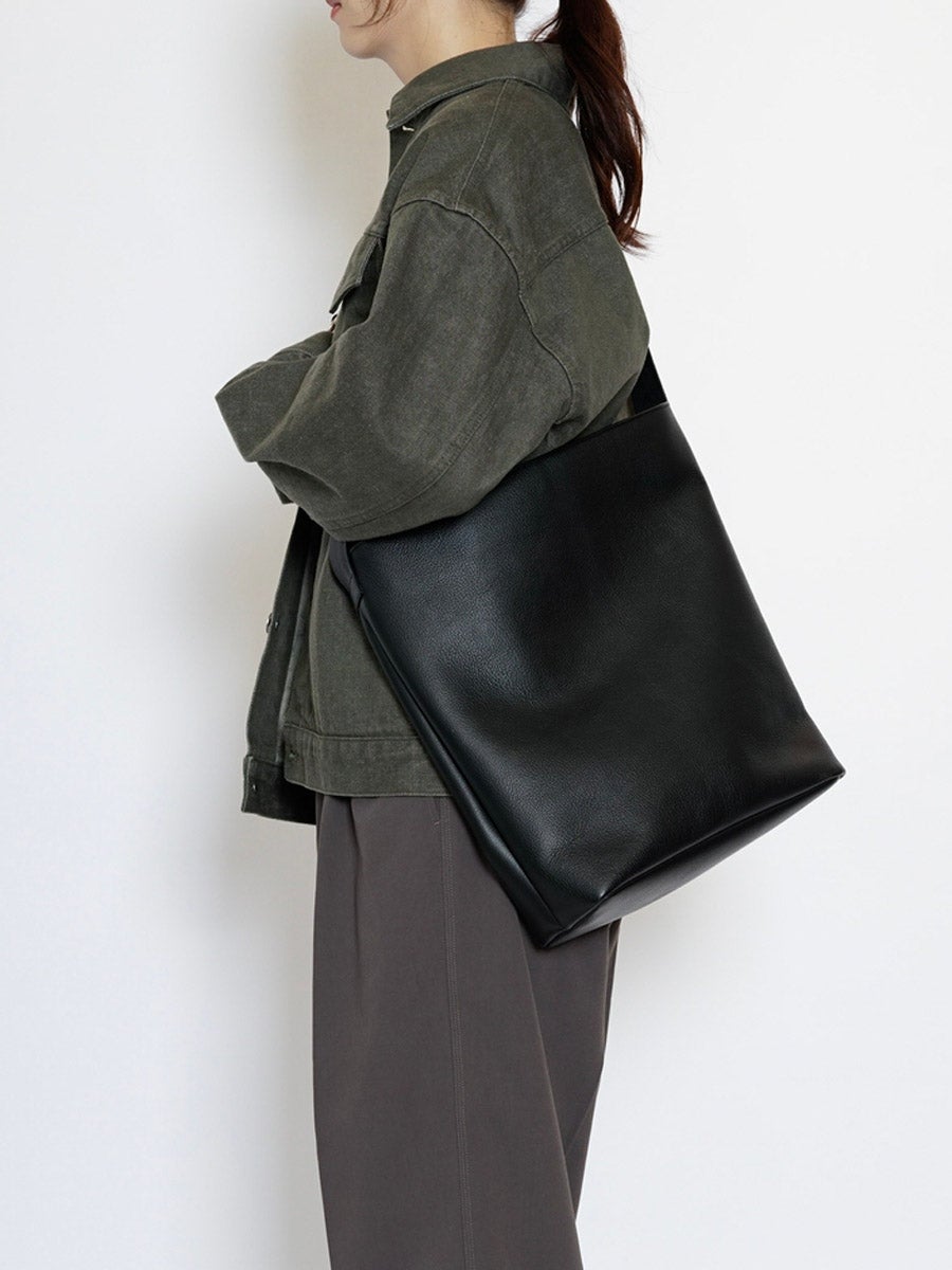 LEATHER SHOULDER BAG L[BLACK] | 1LDK (ワンエルディーケー) 公式サイト