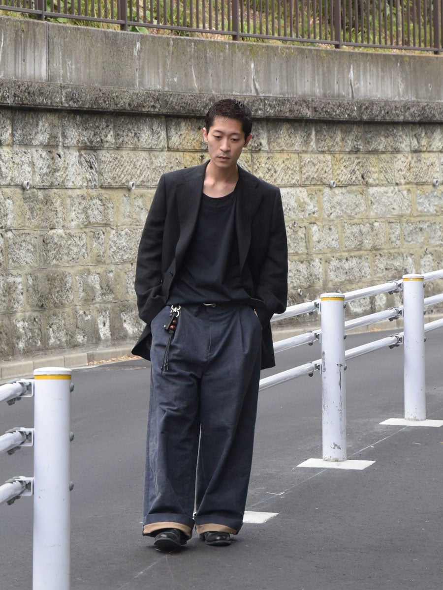 WASHED MOLESKIN 1TUCK WIDE PANTS[CHARCOAL] | 1LDK (ワンエルディー