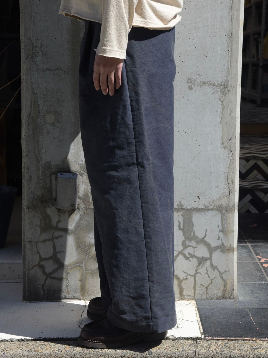 WASHED MOLESKIN 1TUCK WIDE PANTS[CHARCOAL] | 1LDK (ワンエルディー