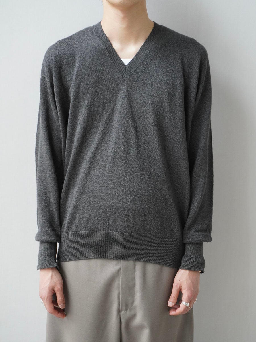 トップス LINEN SILK PLAIN STITCH V NECK C/D LINEN / SILK PLAIN STITCH V NECK L/S[CHARCOAL] | 1LDK (ワンエル