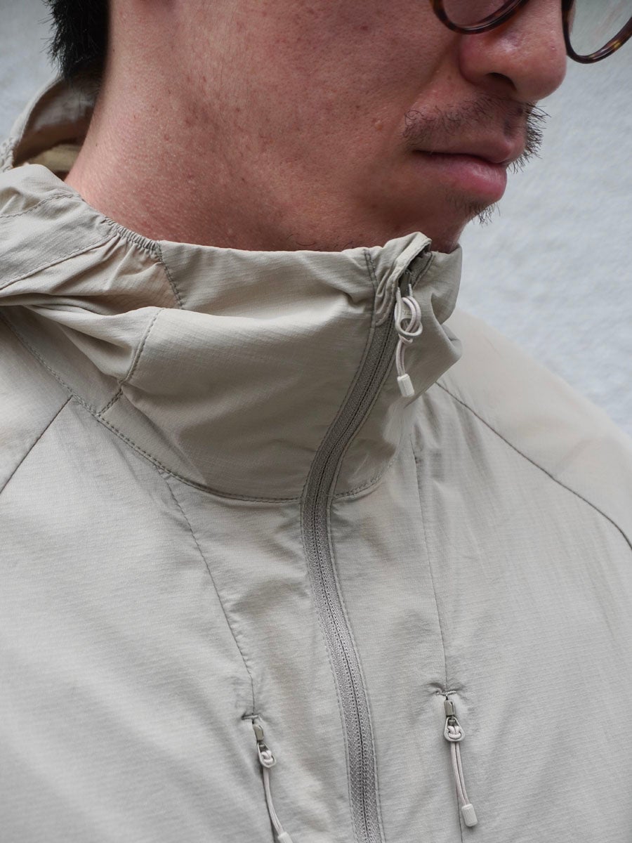 LIGHT CONSEAL ZIP JACKET[BEIGE] | 1LDK (ワンエルディーケー) 公式サイト