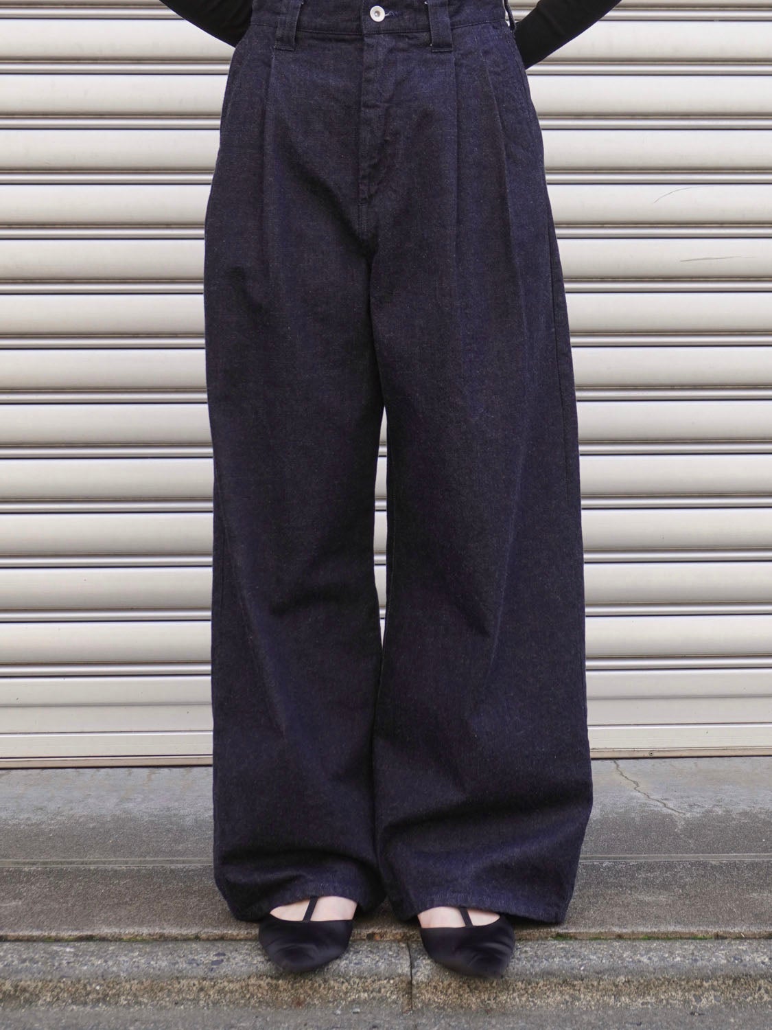 2TUCKS WIDE DENIM [INDIGO] | 1LDK (ワンエルディーケー) 公式サイト