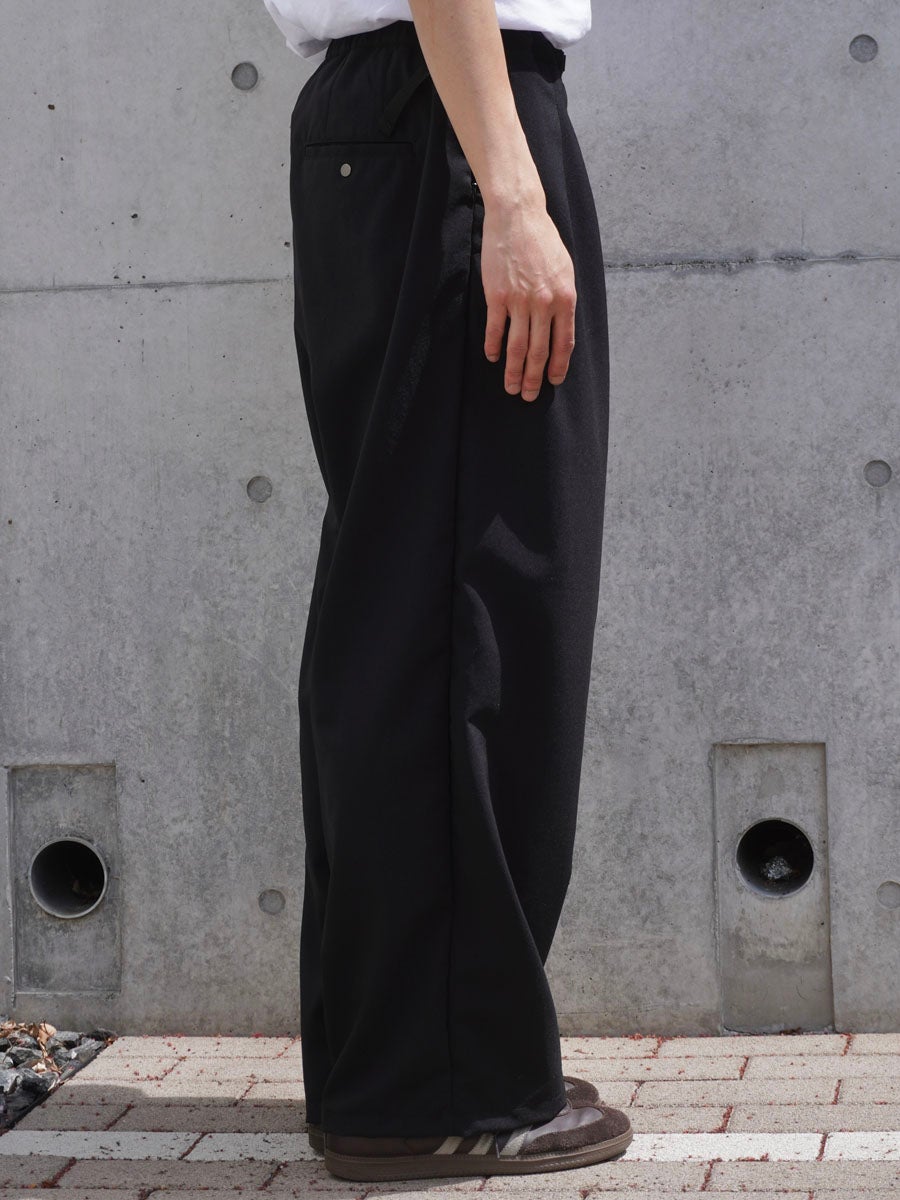 ADJUSTABLE WIDE PANTS[BLACK] | 1LDK (ワンエルディーケー) 公式サイト