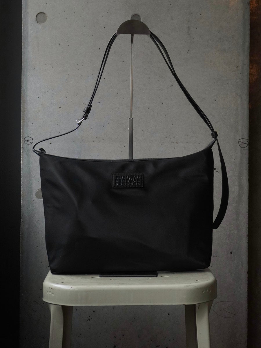 BlG size／ボディバッグ／black nylon NYLON CROSSBODY[BLACK] | 1LDK (ワンエルディーケー) 公式サイト