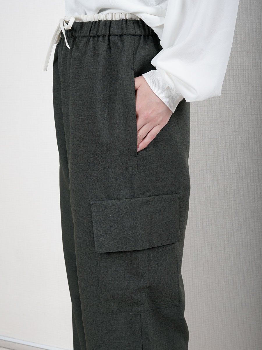 double waist cargo trouser[OLIVE] | 1LDK (ワンエルディーケー) 公式