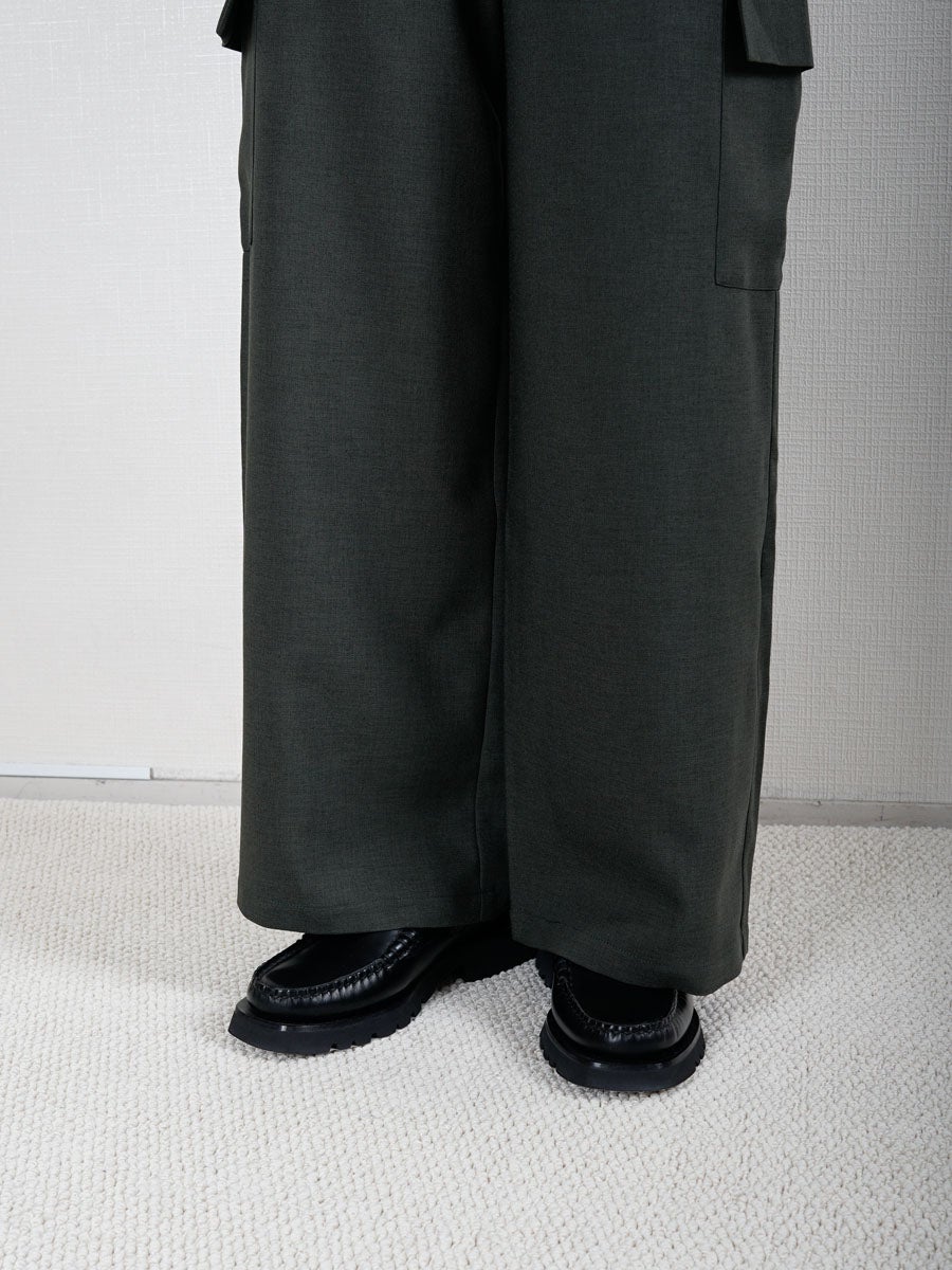 新品未使用amiu.c double waist cargo trouser double waist cargo trouser[OLIVE] | 1LDK (ワンエルディーケー) 公式