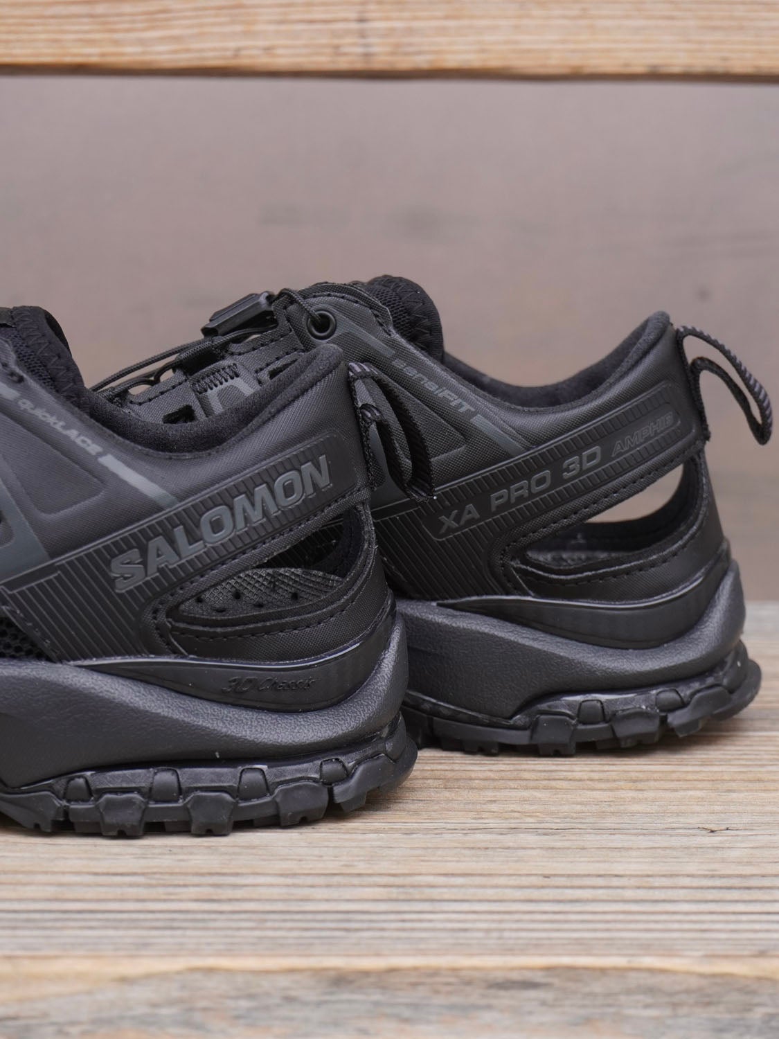 XA PRO 3D AMPHIB[Black / Black / Black] | 1LDK (ワンエルディーケー