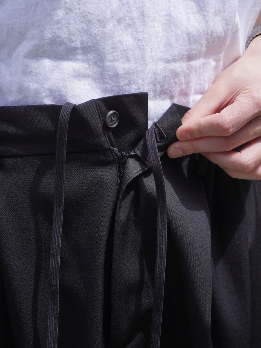 WIDE EASY SHORT TROUSERS[BLACK] | 1LDK (ワンエルディーケー) 公式サイト