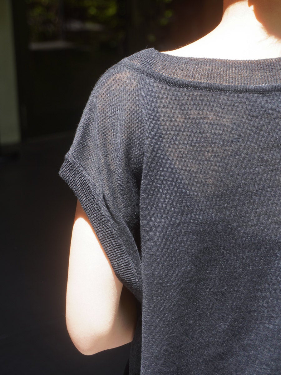 V-Neck Linen Knit Vest[Black] | 1LDK (ワンエルディーケー) 公式サイト