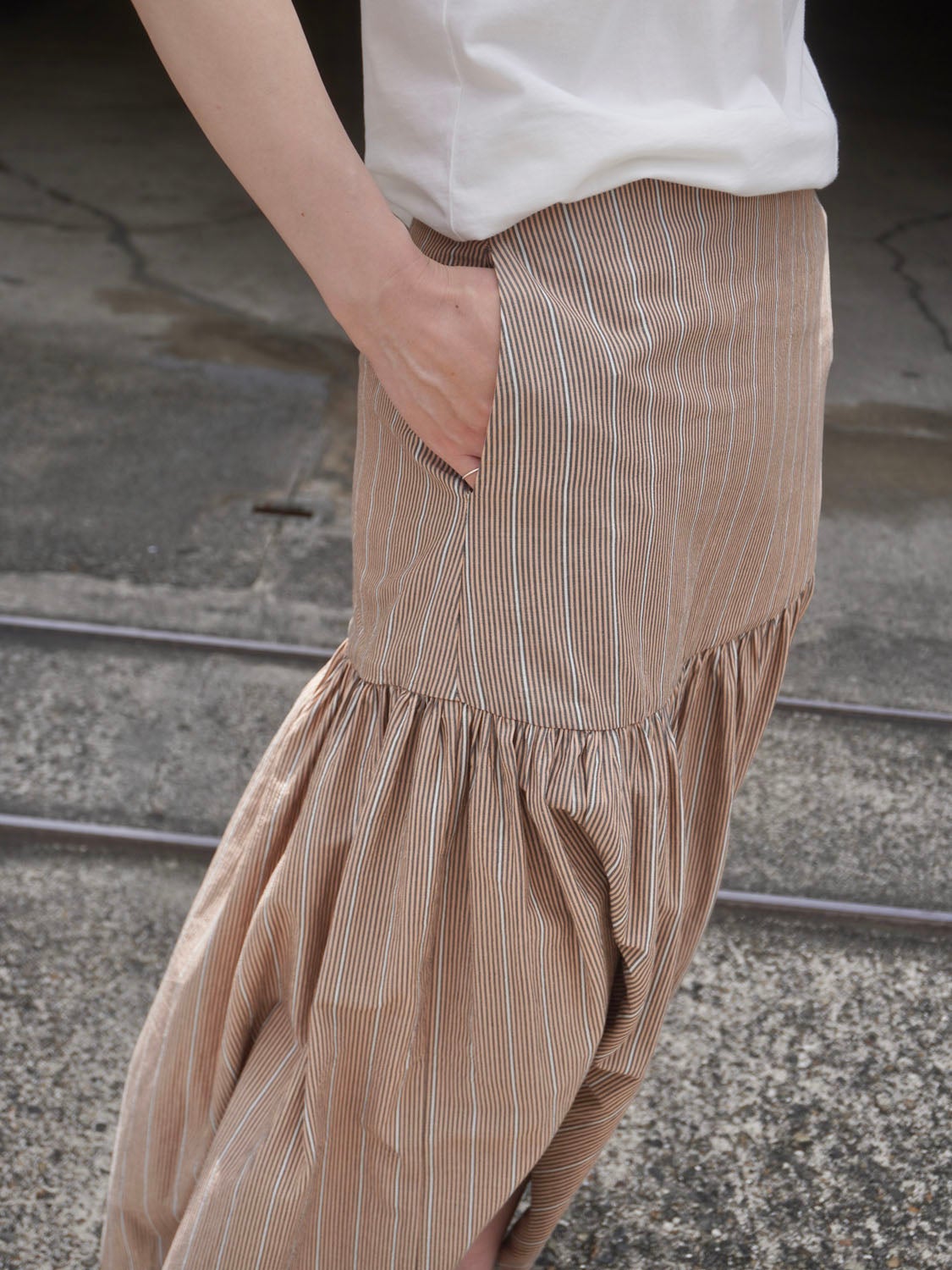 Nocturne Gathered Skirt[CLAY STRIPE] | 1LDK (ワンエルディーケー