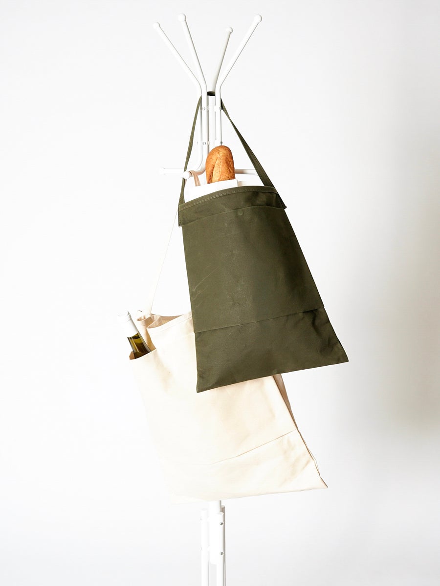 M/Olive, L/White