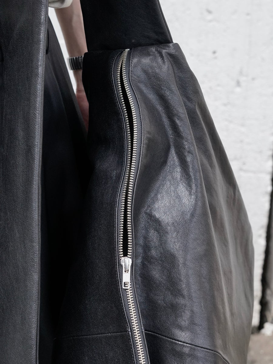 GOAT LEATHER SHIRRING HANDLE SHOULDER BAG[BLACK] | 1LDK (ワンエル