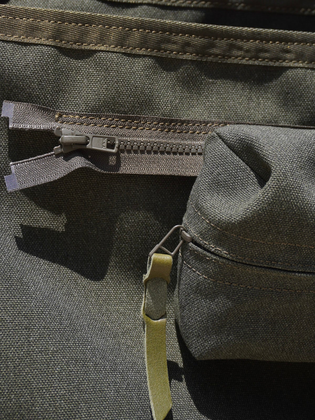 messenger bag large[KHAKI OLIVE] | 1LDK (ワンエルディーケー) 公式