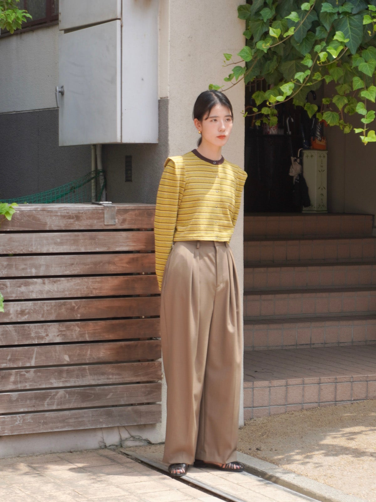 F/172cm