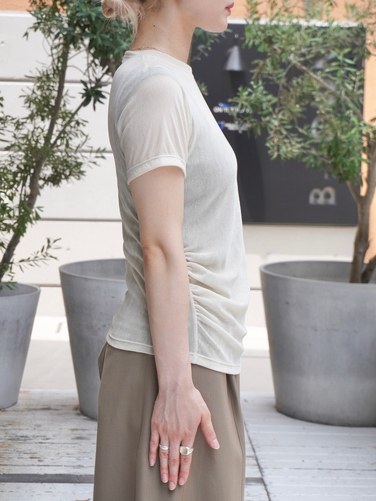 F/167cm