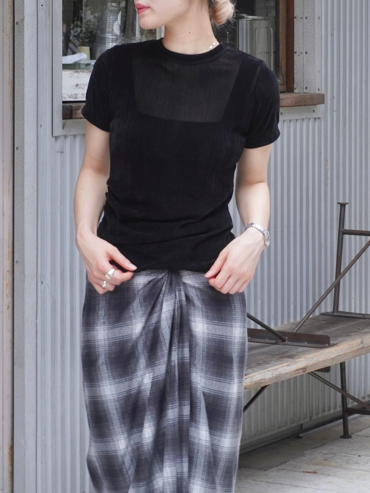 F/167cm