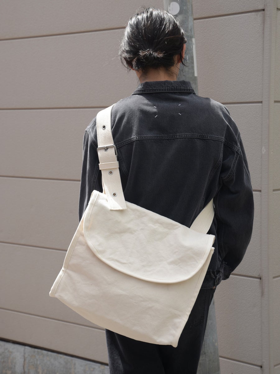 LOT.034 LETTER CARRIER BAG[IVORY] | 1LDK (ワンエルディーケー) 公式