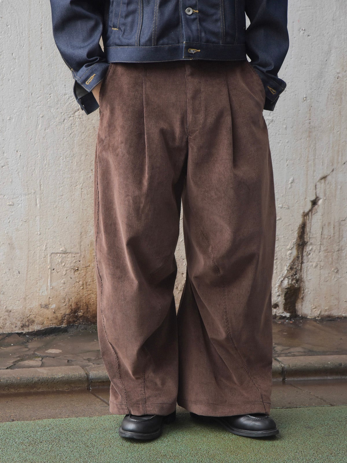 TWIST CORDUROY PANTS :[BROWN] | 1LDK (ワンエルディーケー) 公式サイト