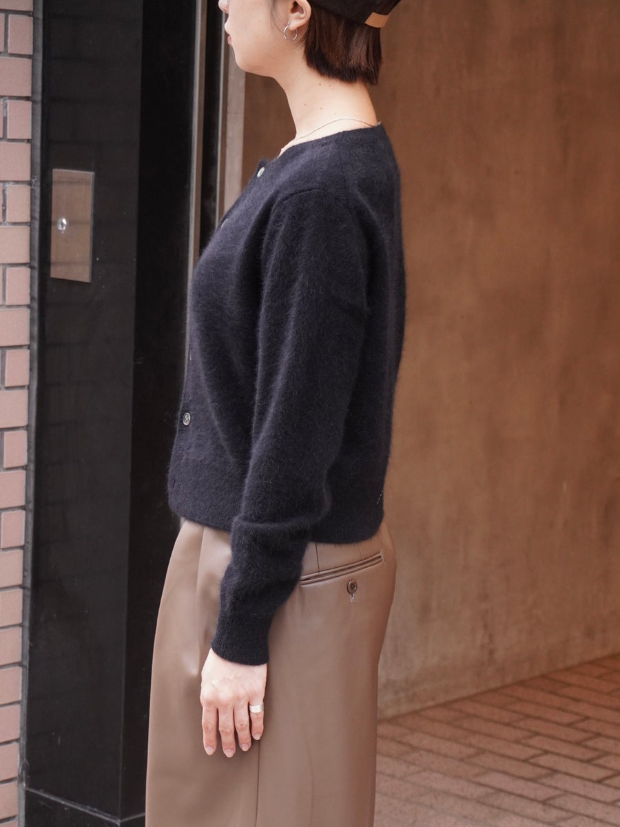 F/161cm